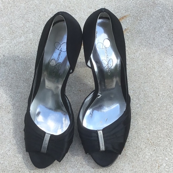 Jessica Simpson. Black elegant dress heels. 9B - Picture 3 of 6